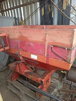 Rozmetadlo průmyslových hnojiv