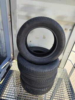 195/60R16 89H Good year efficientgrip