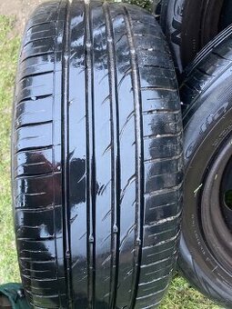 Letní pneu Nexen 205/55 R16 s diskem