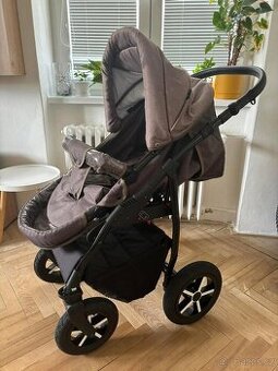 kočárek značky Baby Merc Q9 2019
