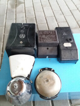 Domovní zvonky, zvonkové transformátory, schodišťový automat
