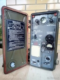 Vojenská radiostanice - 1