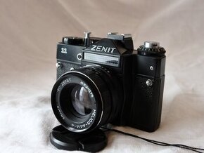 ZENIT 11 s objektivem HELIOS 44M- - 1