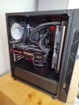 Herní PC Intel Core i7-9700K/32gb/RX5700XT8Gb/Vodní chlazení