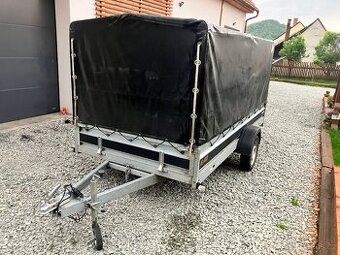 Přívěsný vozík za auto