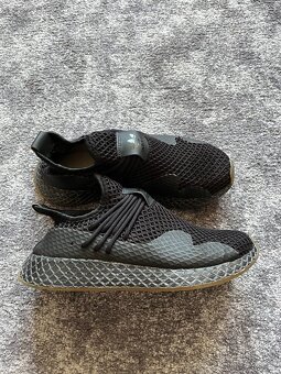 14x Dámské sportovní tenisky Adidas Deerupt Runner