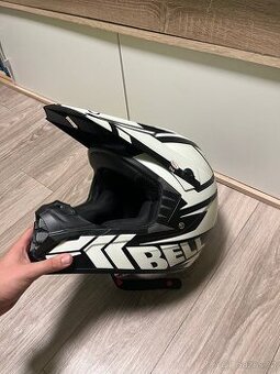 Helma motocross bell vel. S.