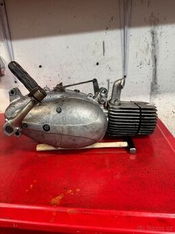 Motor jawa 05