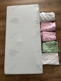 Matrace do dětské postýlky 60x120cm + chránič + prostěradla