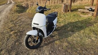 ELEKTRICKÝ SKÚTR HORWIN EK3