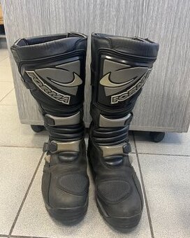 126. Moto boty FORMA ADVENTURE DRY černé 44