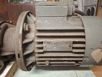 Převodovka s elektromotorem