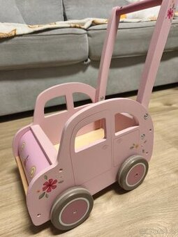 Chodítko, dřevěné se stabilní konstrukcí.