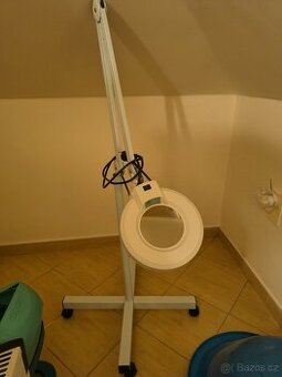 Kosmetická lampa s lupou BeatyOne S4 se stojanem v záruce - 1