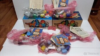 STARÁ  DĚTSKÁ  PROMÍTAČKA  DIAX 3