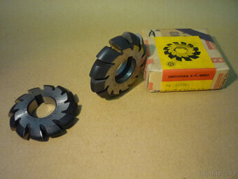 Fréza na řetězová kola - 1