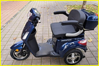 Prodám nejetou trojkolku  , půl roku starou, nejvyšší výbava