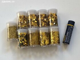 Dekorace - posyp- třpytky ve zlaté a stříbrné barvě