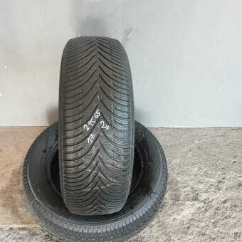 Zimní pneumatiky 215/65/17