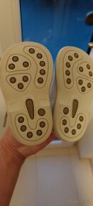 První dětské, dívčí botičky Dogi velikost 12