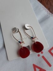 Nové náušnice s látkovým obalem (Camaieu)