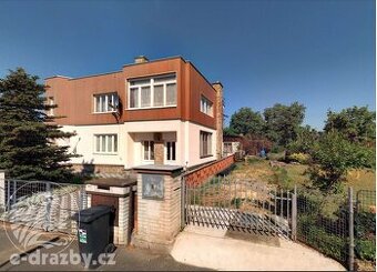 Rodinný dům se zahradou, podíl 1/6, Oldřichov u Duchcova, Je