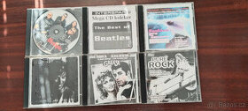 CD a DVD různých žánrů a ročníků.