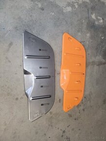 Praga V3S / S5T  krycí plech motoru/tunelu