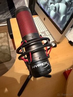 Studiový mikrofon a zesilovač