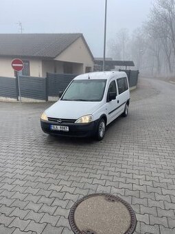 Opel Combo-c 1.4 benzín 5 místné