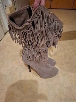 Kozačky s třásněmi úplně nové vel. 38 a Italské kozačky nové