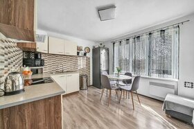 Prodej byty 4+kk, 73 m² - Bečváry