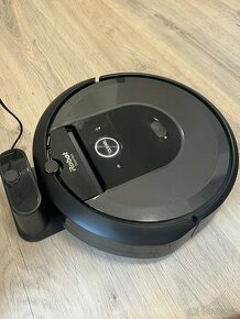 Robotický vysavač iRobot Roomba i7 - TOP
