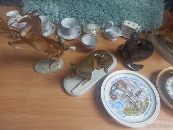 Soubor porcelánu