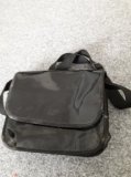 Taska pres rameno
