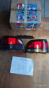 3 Zadní světla Renault Clio 1992 vč. třetího brzdového