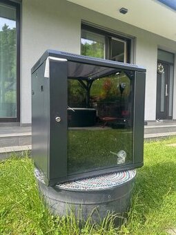 Nová datová skříň z Alzy (nepoužitá)