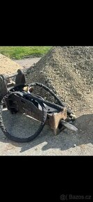 Pikr na Traktorbagr CAT 432 F