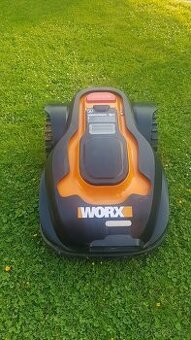 Robotická sekačka WORX M900 REZERVACE DO 17.5.25