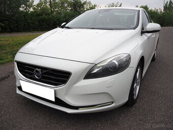 Volvo V40 2.0 D3 5ti válec, původ ČR