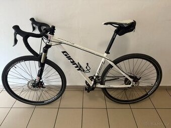 Gravel bike + hybrid - odpružená vidlice