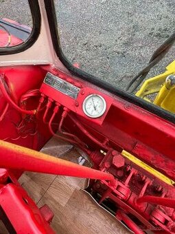 Prodam traktor bagr Belorus EO 2621 motor D 65.