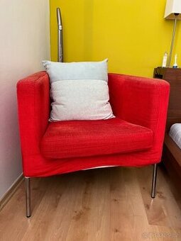 Červené křeslo Ikea
