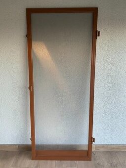 dveře se sítí / síť proti hmyzu