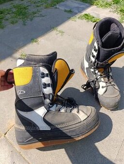 Boty na snowboard