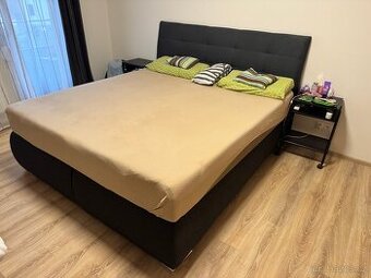 Kvalitní postel Boxspring s matracemi