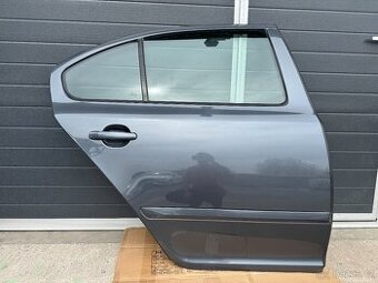Dveře Škoda Octavia II liftback, pravé zadní, LF8J