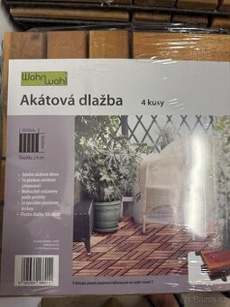 Akátová dlažba 30x30x2,4 (část nová zabalená, část použitá).