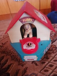 Pejsek vyskakovací z budky-hračka dětem