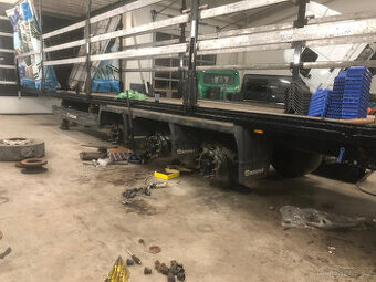 Automechanik nakladních a osobních vozů